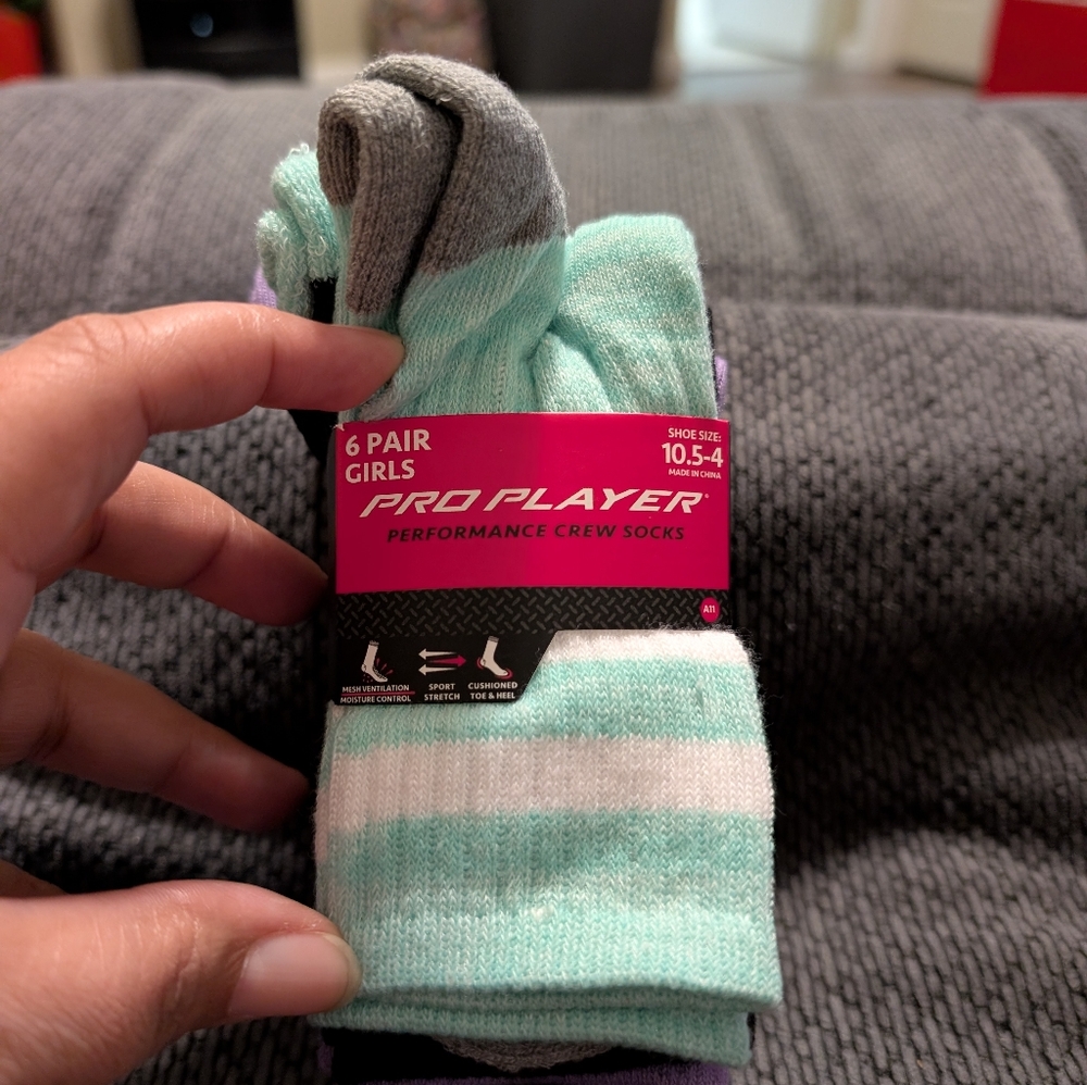 Pro Player Girls' Athletic Crew Socks